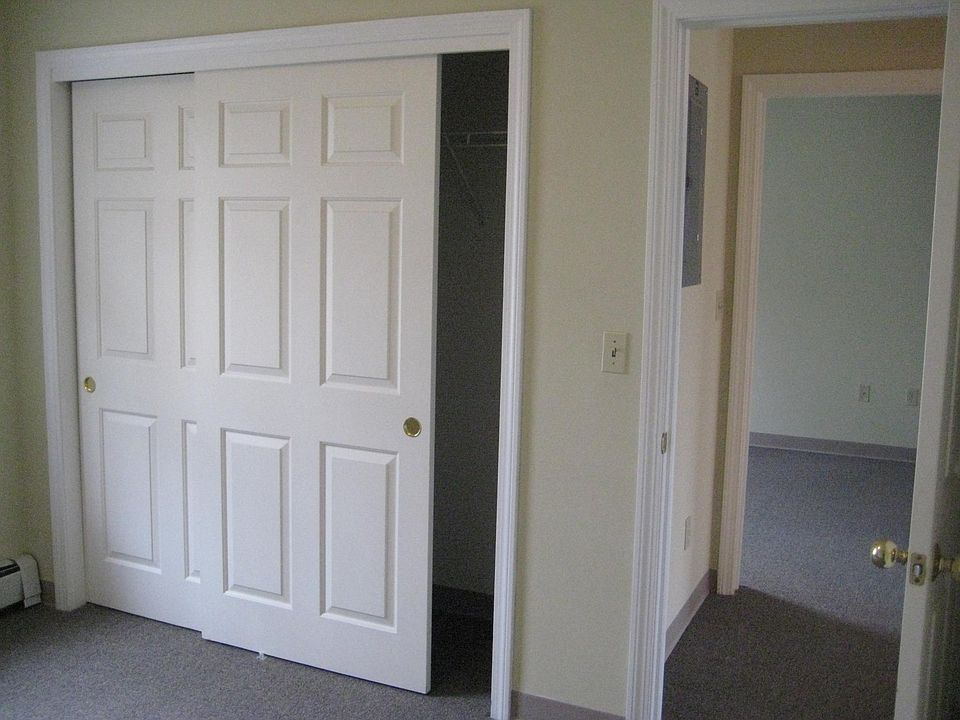 2nd image of 17 Tammany Park