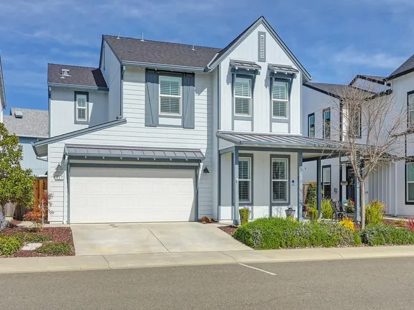 927 Farmhouse Way, Folsom, CA 95630