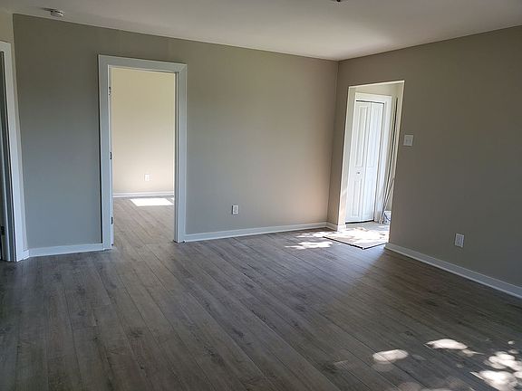 2nd image of 2311 Nelwood Dr