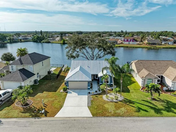 1204 50th St E, Bradenton, FL 34208