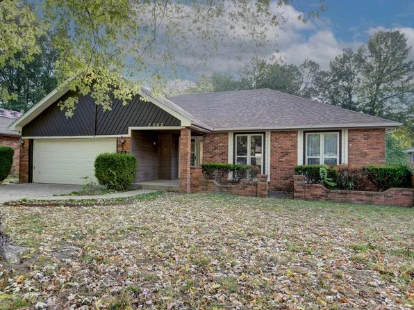 2062 S Butterfly Avenue, Springfield, MO 65807