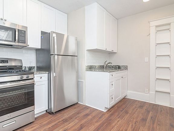 3rd image of 611 S Park Ave