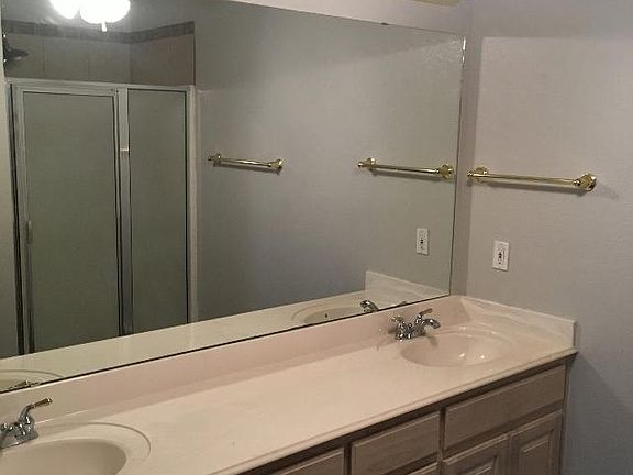 5th image of 1244 Henard Ln