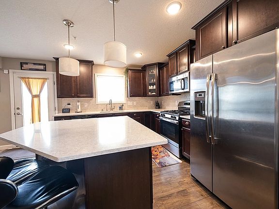 4th image of 3320 Lakewood Trl