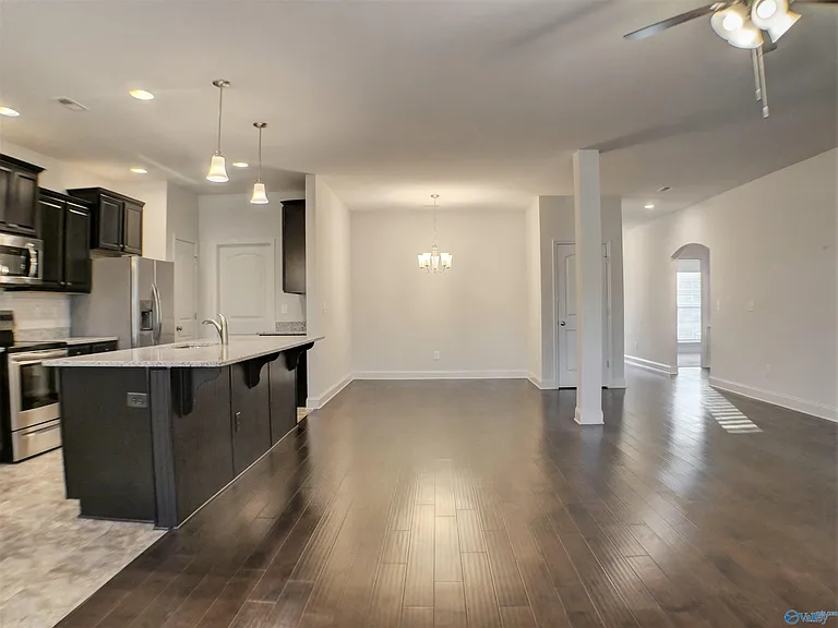 210 Properzi Way SW — Photo 7