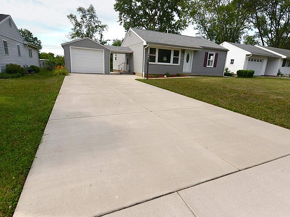 4th image of 2214 W Cindy Ln