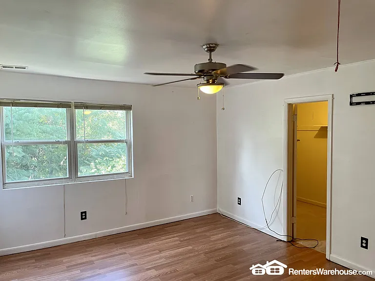 9923 Valley Park Dr — Photo 13