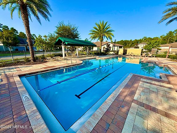 4th image of 2844 LUCENA Lane