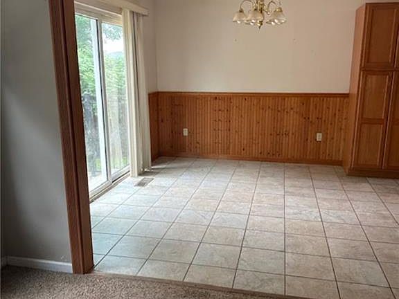 2nd image of 318 Cortner Dr