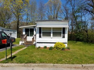 1 Liberty Dr, Attleboro, MA 02703