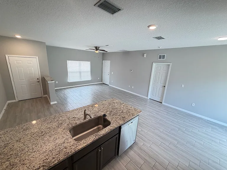 1388 Hazel St NW — Photo 5