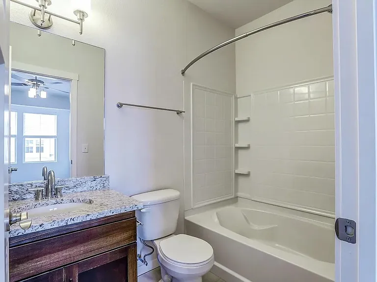 West End Apartments — Photo 4
