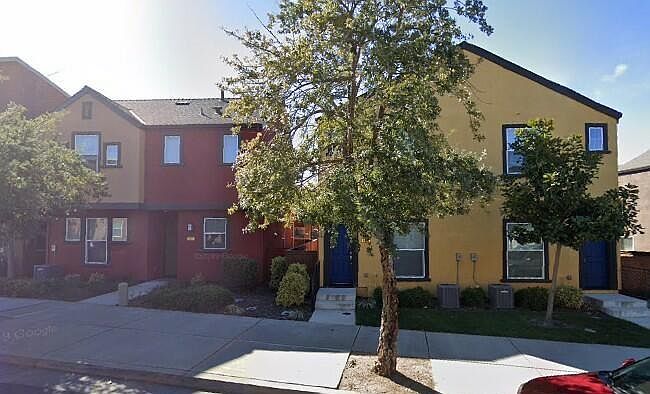 1st image of 841 Bronze Ln