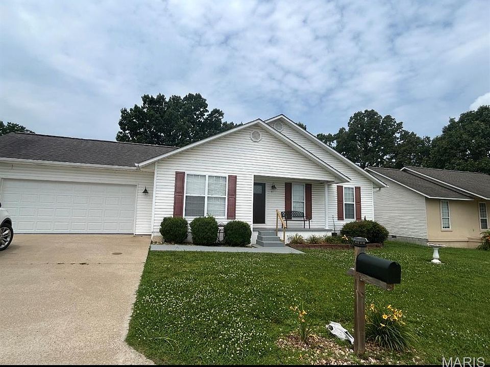 1st image of 21 Deer Run Dr