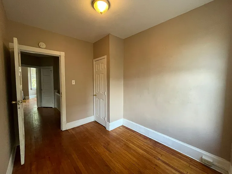 2322 Penn St — Photo 21