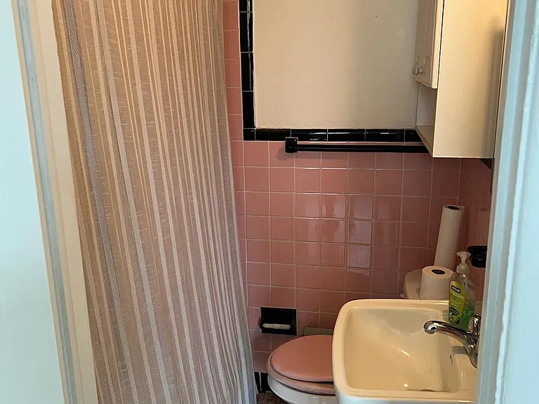 912 Pine St #3F — Photo 9