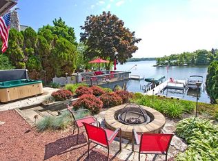 W1754 Byrnes Ln, Mukwonago, WI 53149