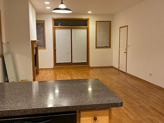 2nd image of 1334 W Huron St APT 2