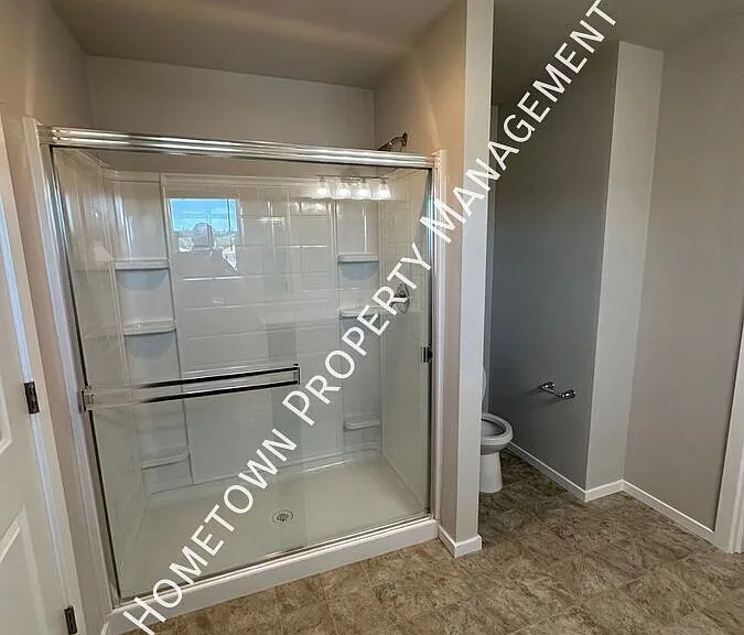 6918 Oleander Ave NE — Photo 24