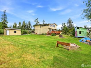 840 Wolverine Pl, Camano Island, WA 98282