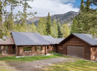 281 Pine St, Alpine, WY 83128