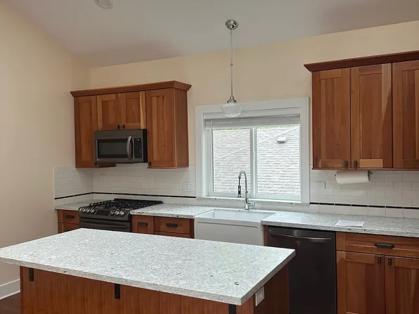 1907 SE Main St, Portland, OR 97214