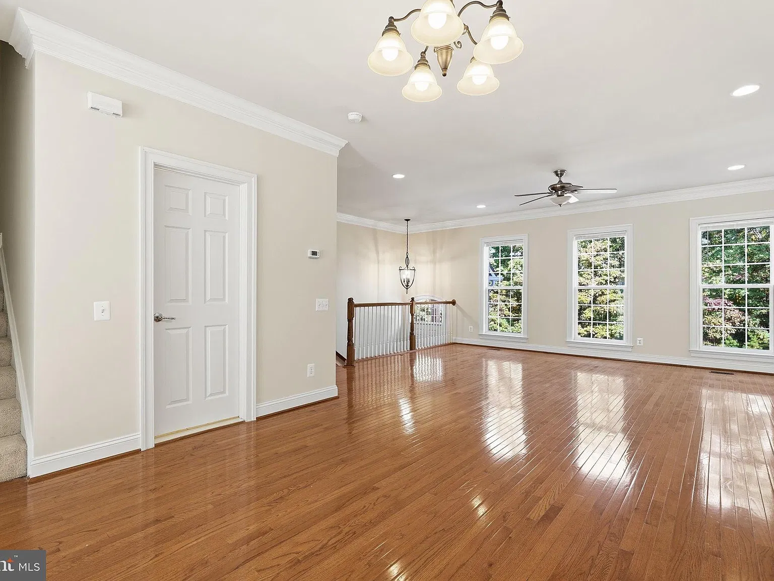 4 bed, 3.5 bath, 2964 sqft, $3,500 — Photo 2