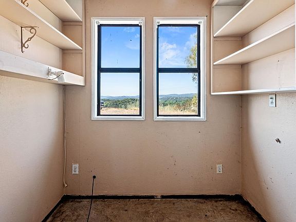 4th image of 2840 Pear View Road