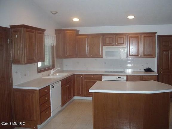 4th image of 7038 Amber Springs Dr SW #77