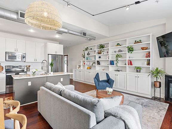 4th image of 800 Woodland St APT 301