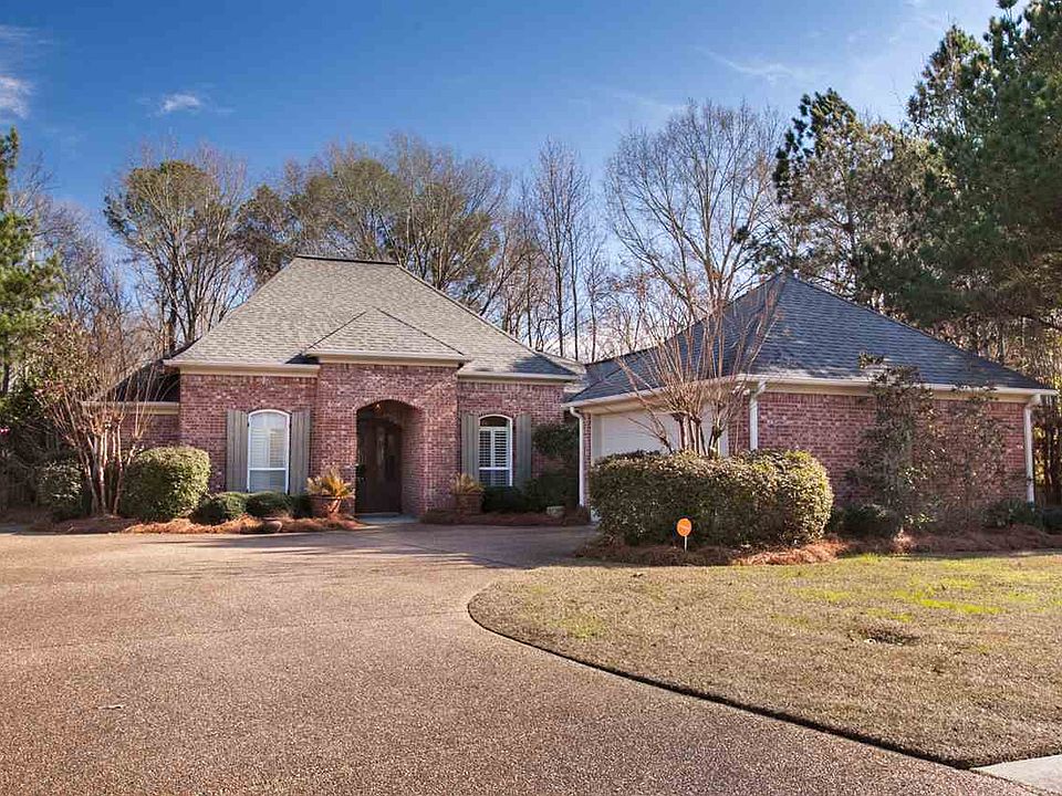 1st image of 136 Woodbury Park Pl