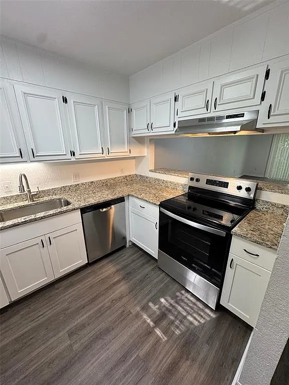 2 bed, 1.5 bath, 1200 sqft, $1,289 — Photo 3
