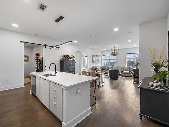 2nd image of 1125 10th Ave N #205