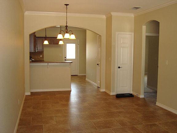 4th image of 1607 Stanley Dr #101