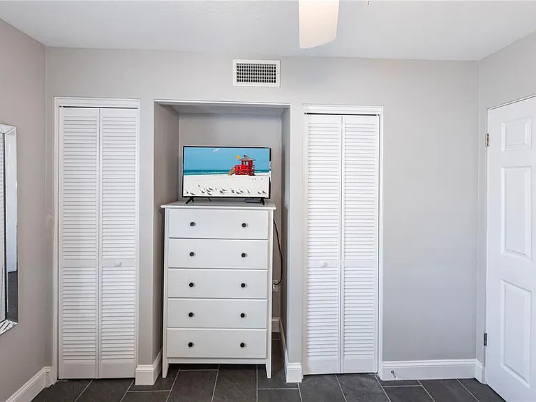 6020 Midnight Pass Rd #31 — Photo 17