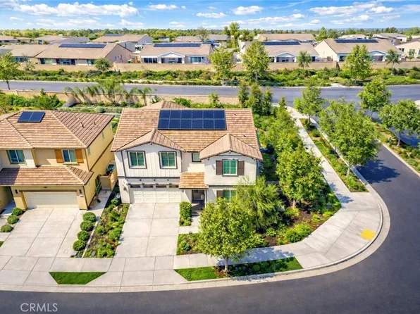 24320 Insignia Dr, Menifee, CA 92584