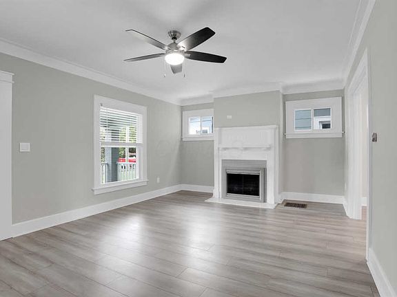 5th image of 416 Eldridge Ave