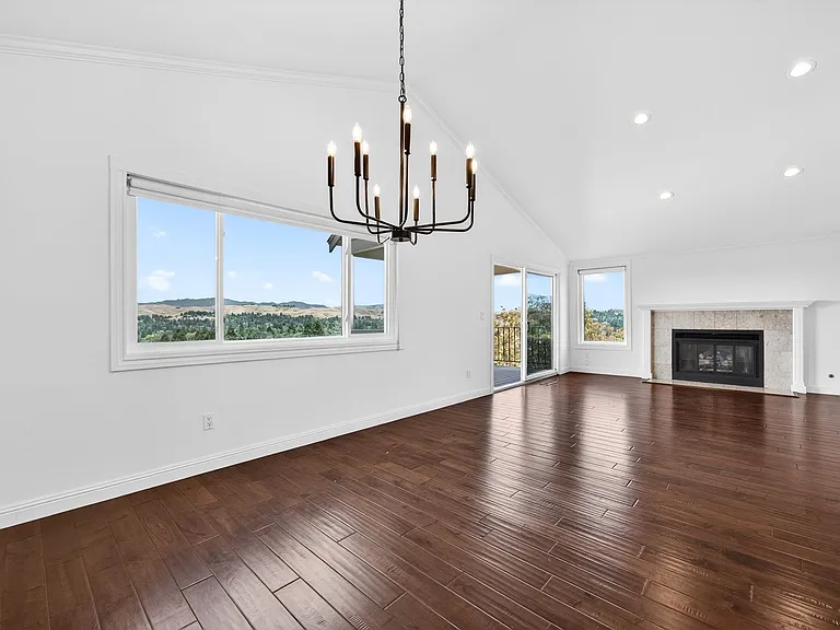 1819 Mockingbird Pl — Photo 9