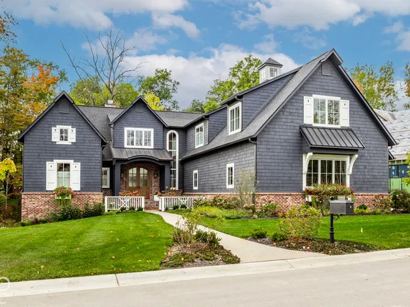 10465 Holliday Farms Blvd, Zionsville, IN 46077