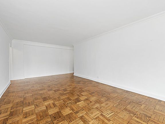 5th image of 215 E 68th St APT 15G