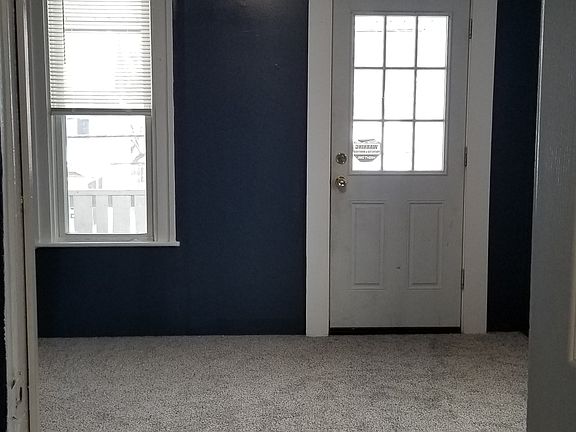 3rd image of 941 Muskegon Ave NW #2