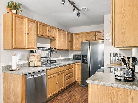 4th image of 267 Sweet Grass Dr