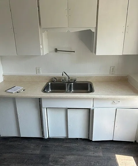 561 Sherbourne St #1 — Photo 4