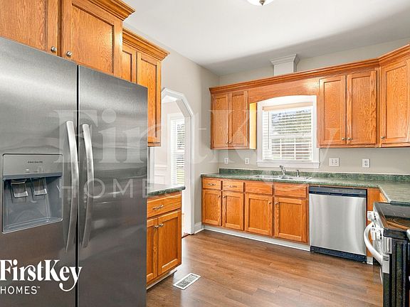 5th image of 85 Great Oak Dr