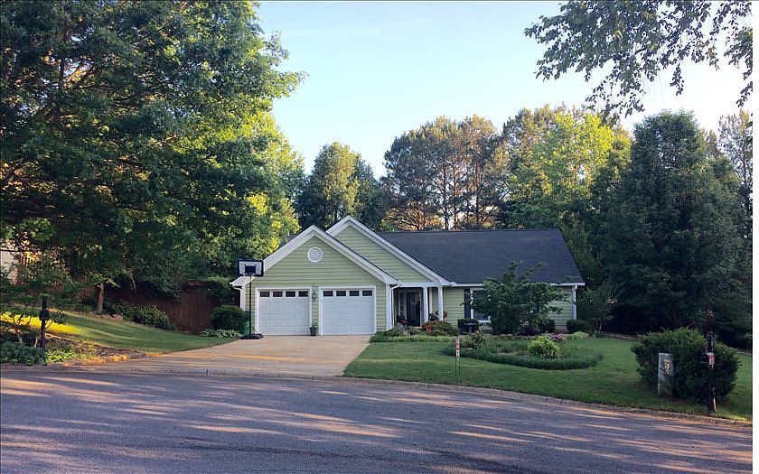 1st image of 4909 Leeanns Way