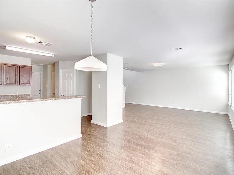8922 San Alberto — Photo 6