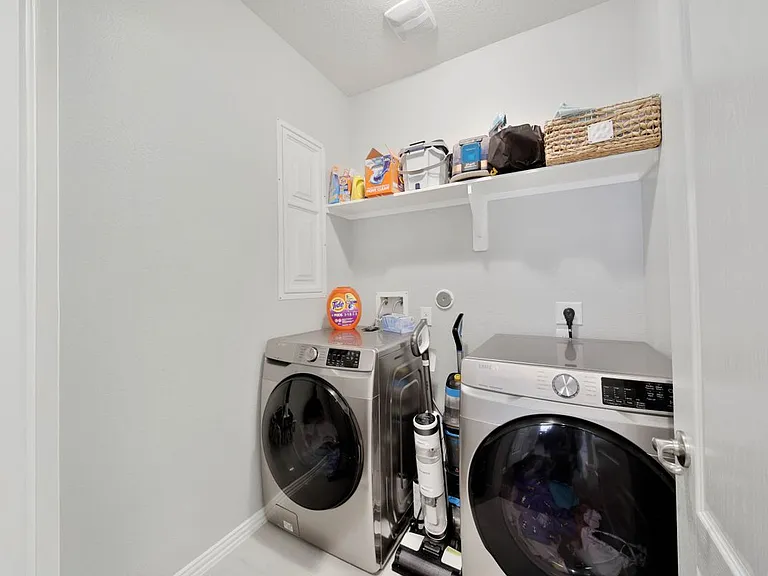26028 Hasting Ridge Ln — Photo 39