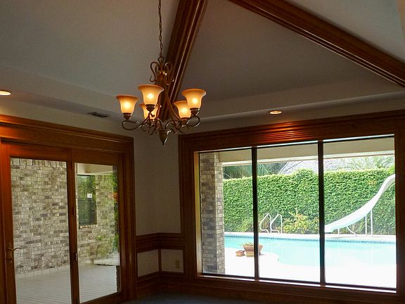 Elegant Formal Dining Room