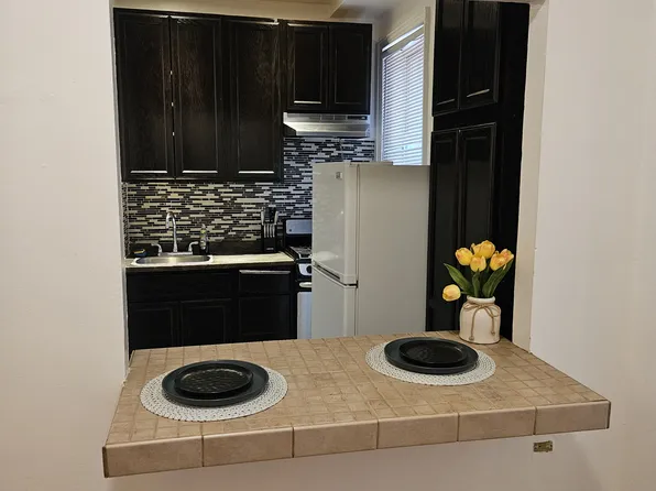 224 Highland Boulevard image 8 of 9