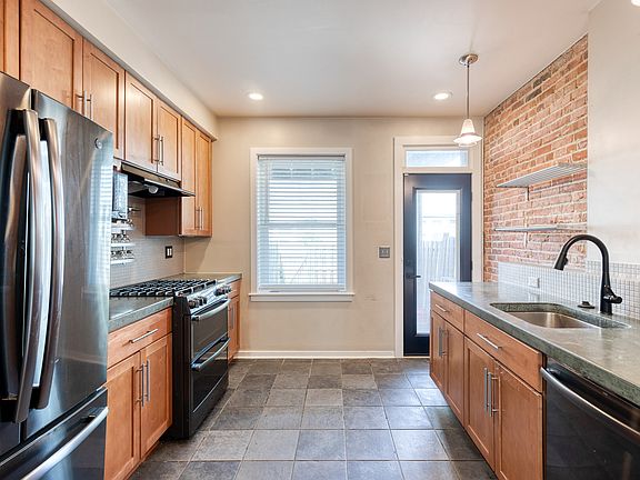 5th image of 112 N Streeper St